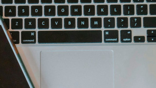 Palvelun hakeminen ja yhteystiedot | Kuva: Pexels